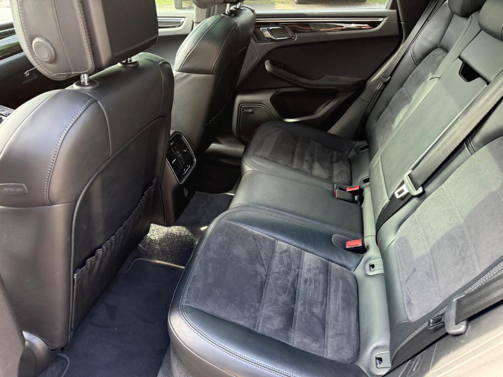 2017 Porsche Macan - $30,999