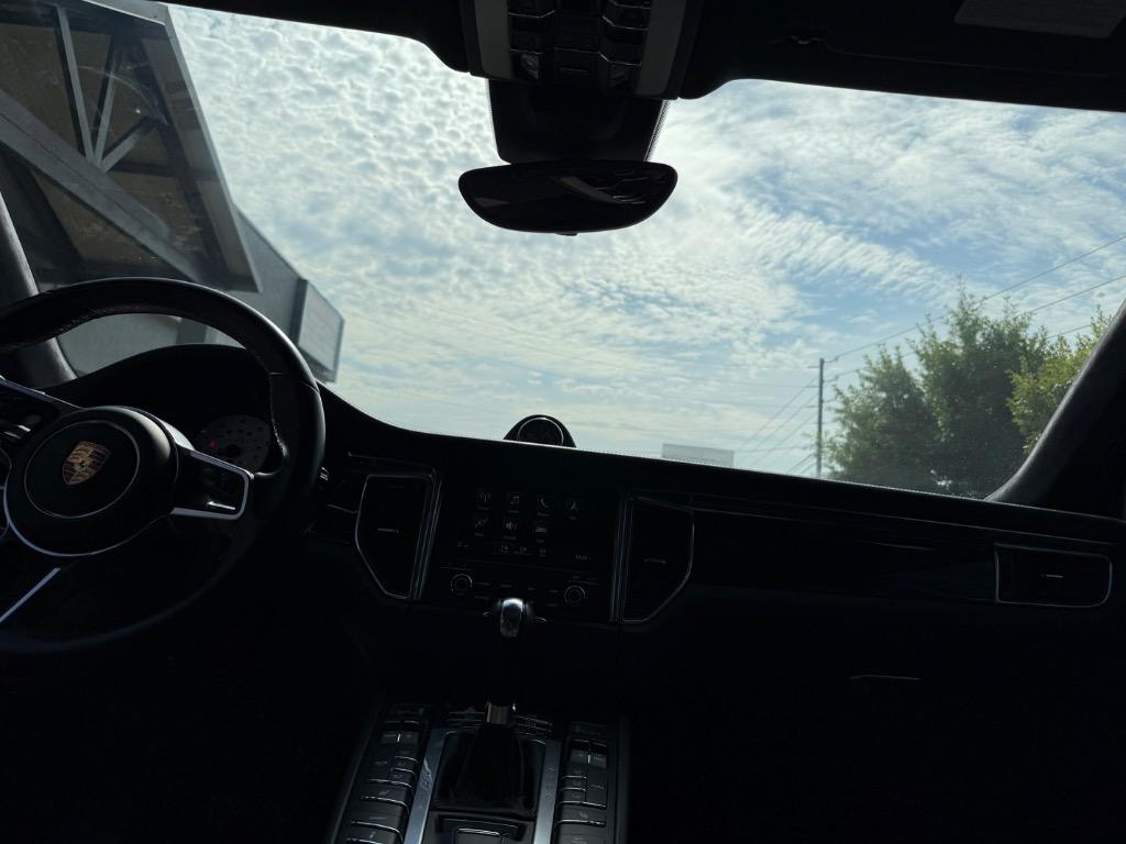 2017 Porsche Macan - $30,999