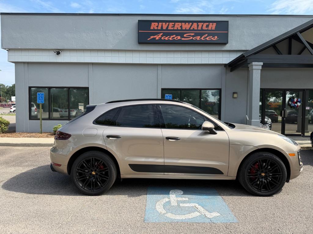 2017 Porsche Macan - $30,999