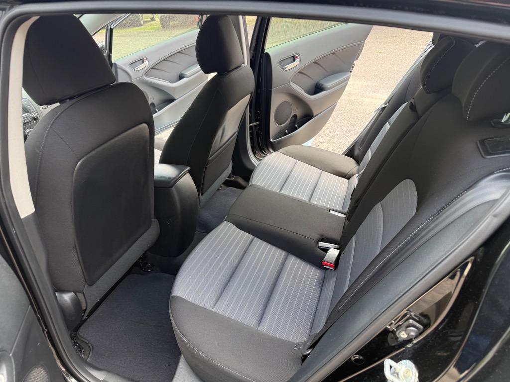 2016 Kia Forte - $11,999