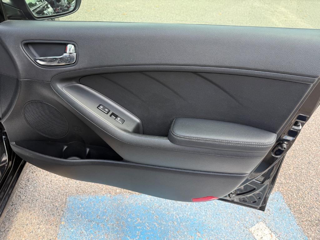 2016 Kia Forte - $11,999