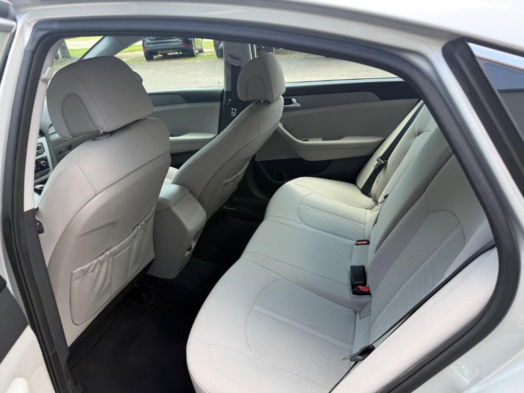 2016 Hyundai Sonata - $13,999