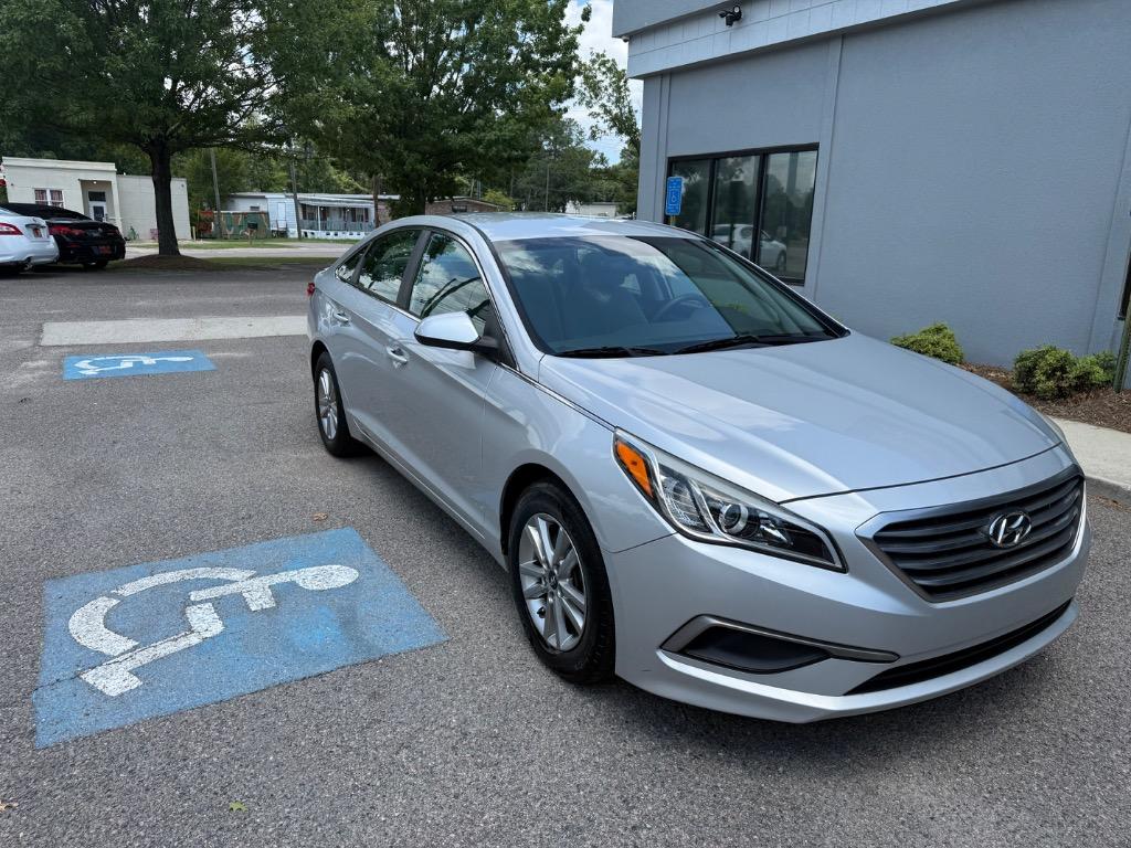 2016 Hyundai Sonata - $13,999