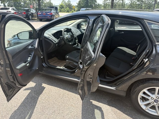 2015 Ford Focus - $8,999