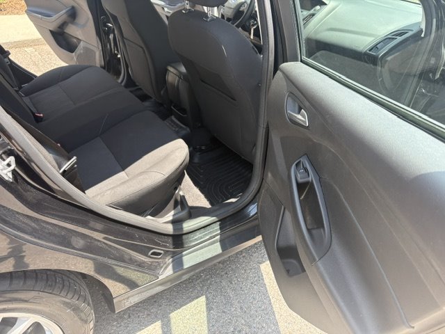 2015 Ford Focus - $8,999