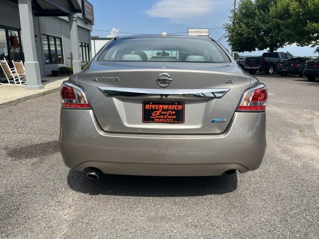2013 Nissan Altima - $10,999
