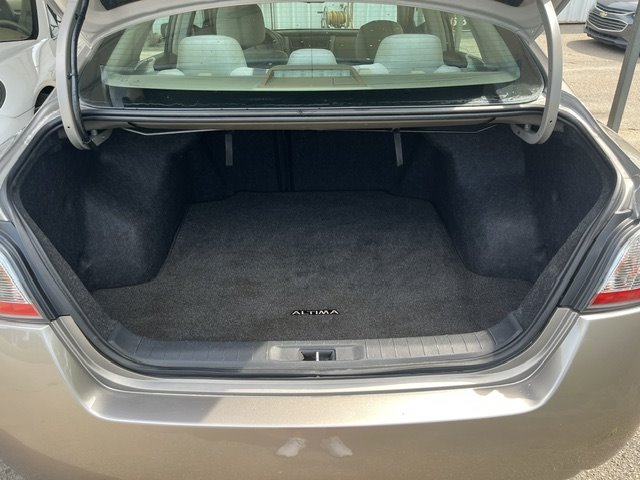 2013 Nissan Altima - $10,999