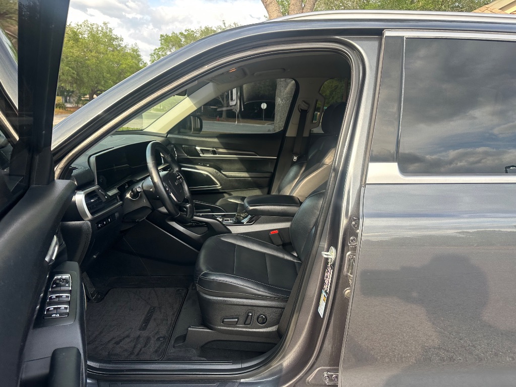 2023 Kia Telluride S photo