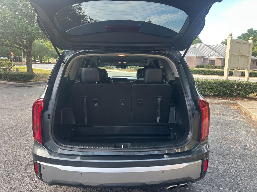 2023 Kia Telluride S photo