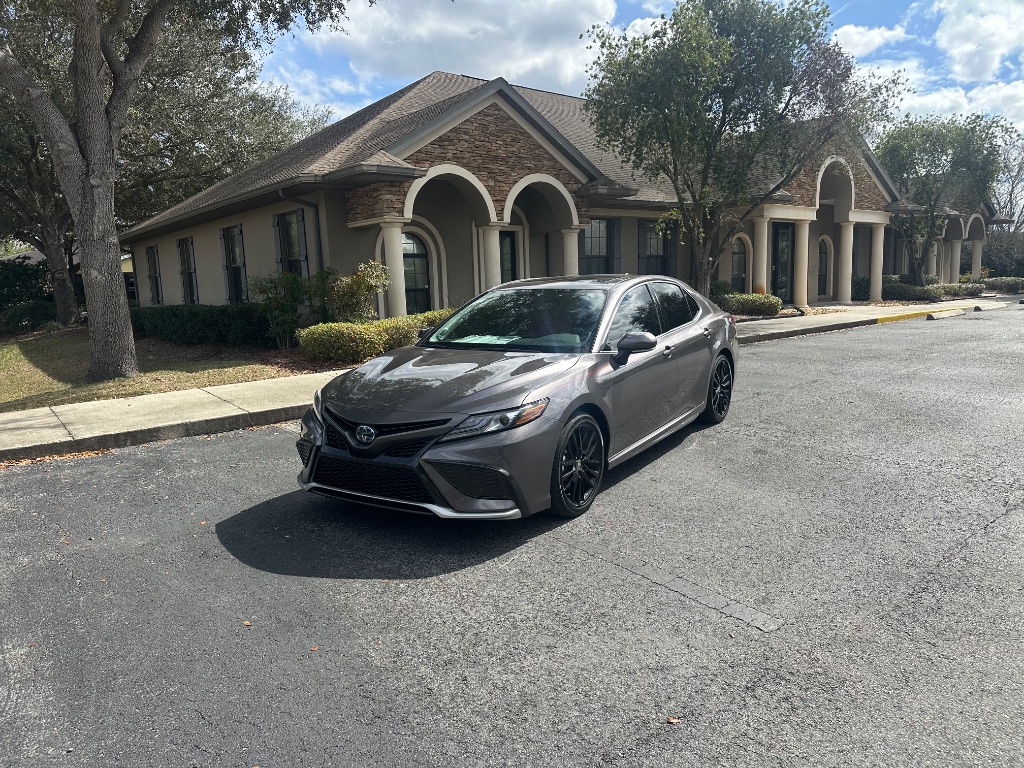 2024 Toyota Camry XSE Hyb photo