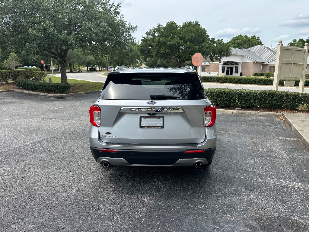 2022 Ford Explorer Limited photo