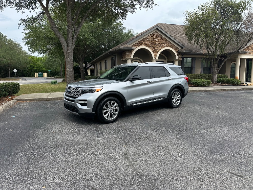 2022 Ford Explorer Limited photo
