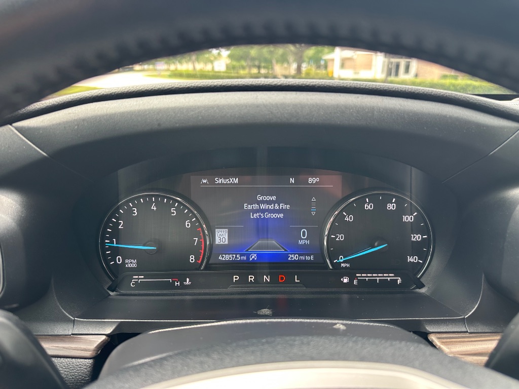 2022 Ford Explorer Limited photo