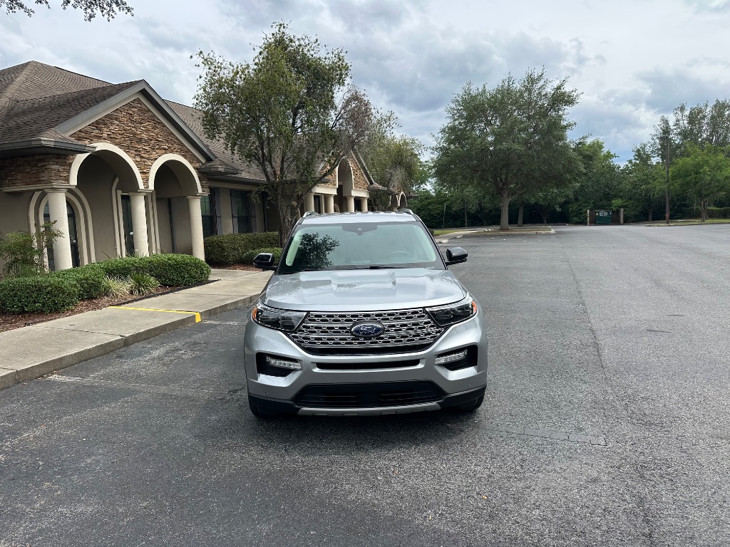 2022 Ford Explorer Limited photo