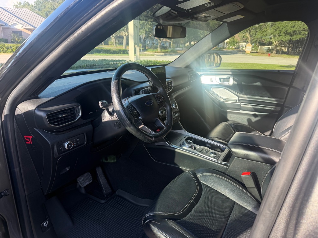 2020 Ford Explorer - $31,988