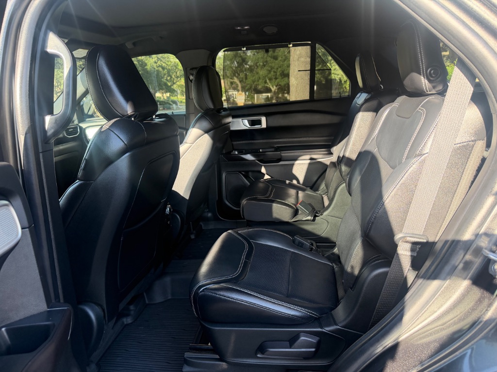 2020 Ford Explorer - $31,988
