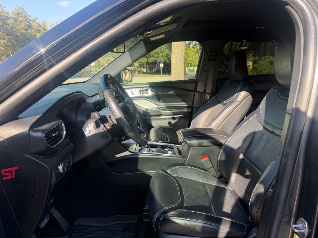 2020 Ford Explorer - $31,988