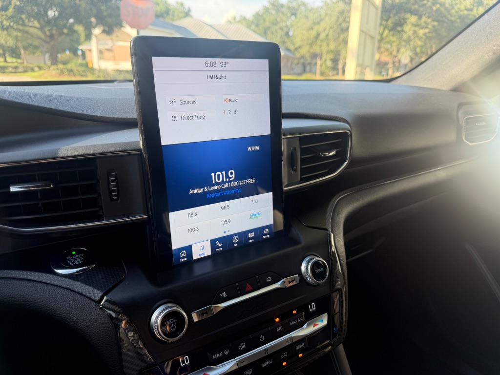 2020 Ford Explorer - $31,988