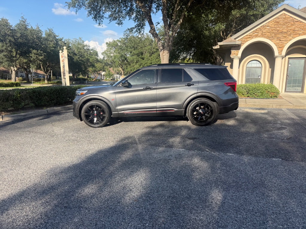 2020 Ford Explorer - $31,988