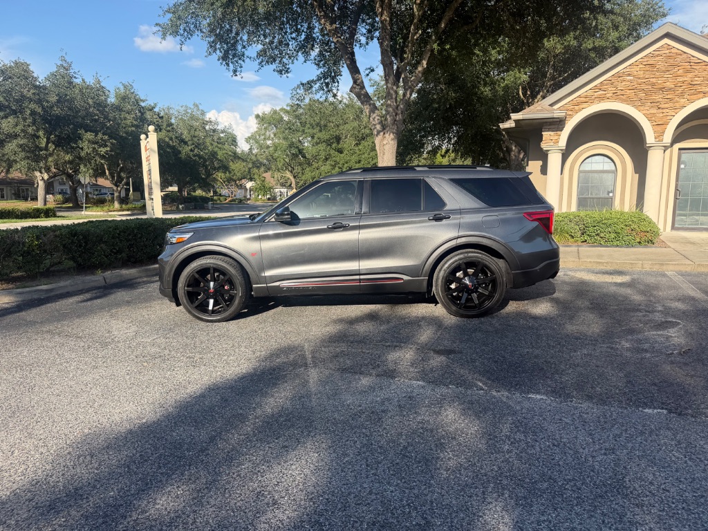 2020 Ford Explorer - $31,988