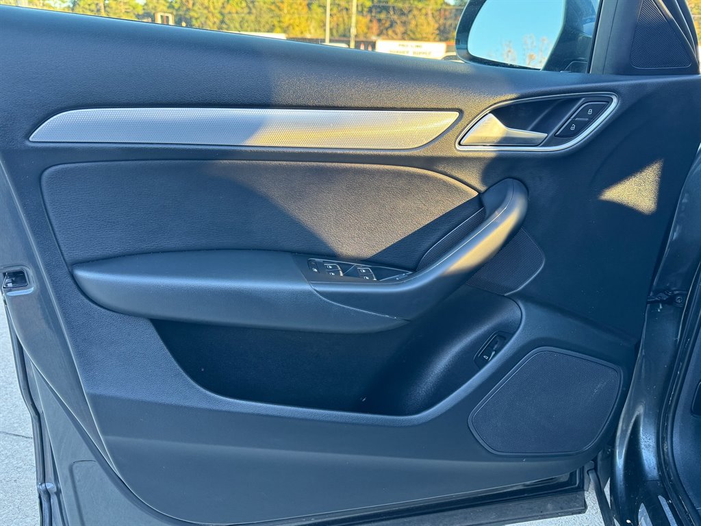 2018 AUDI Q3 SUV / Crossover - $15,900