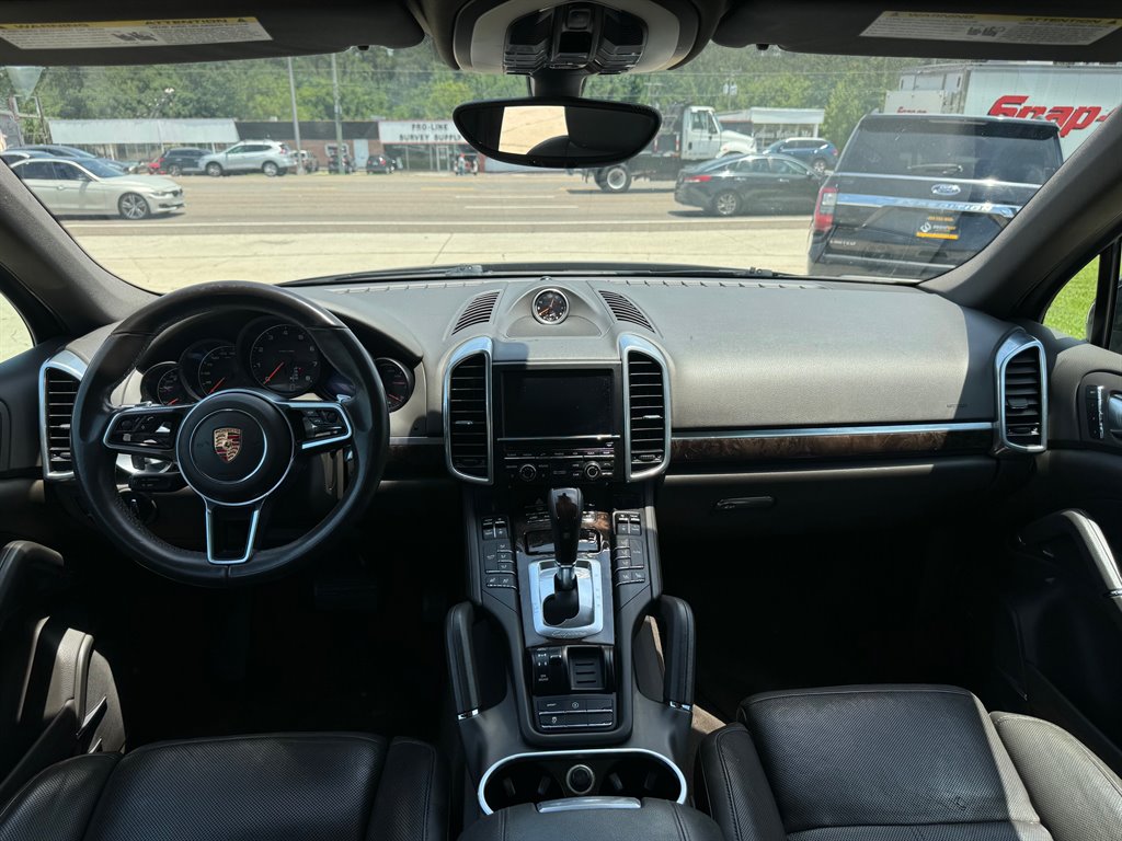 2016 Porsche Cayenne  photo