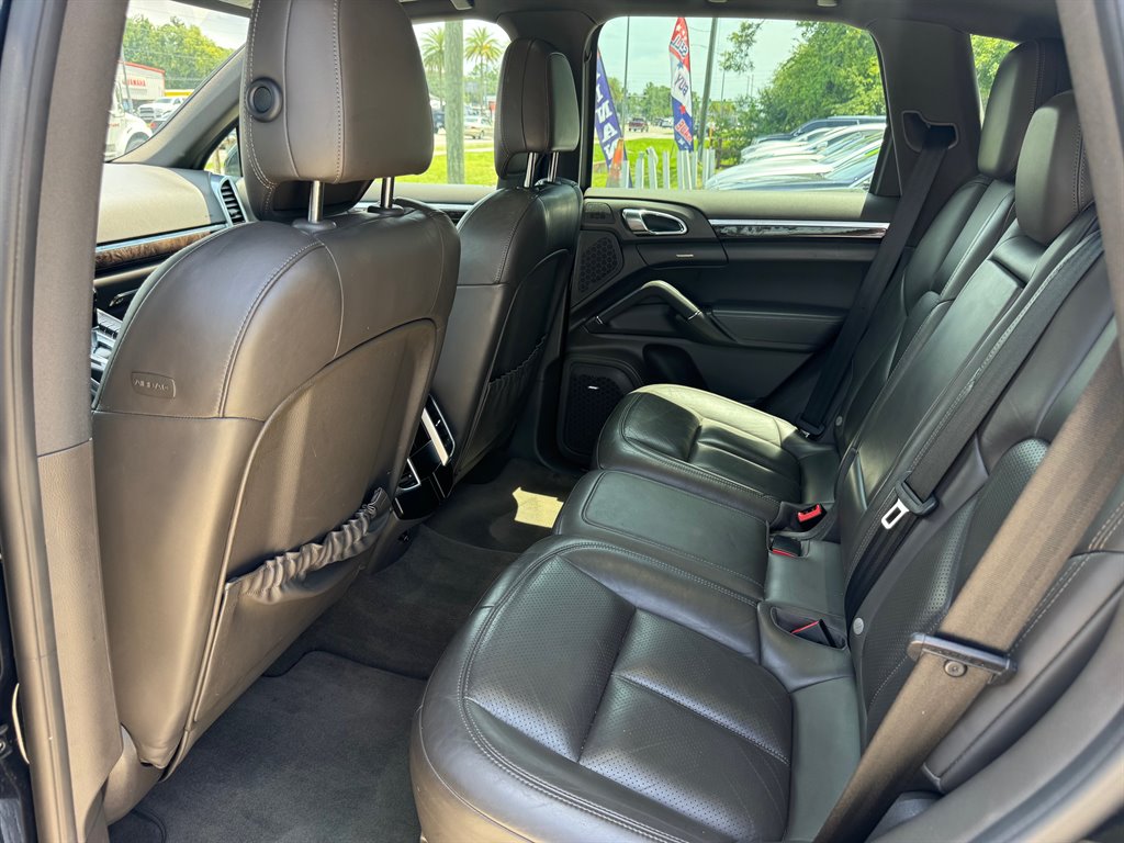 2016 Porsche Cayenne  photo