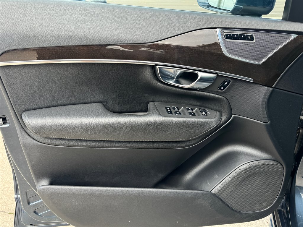 2018 Volvo XC90 - $17,900
