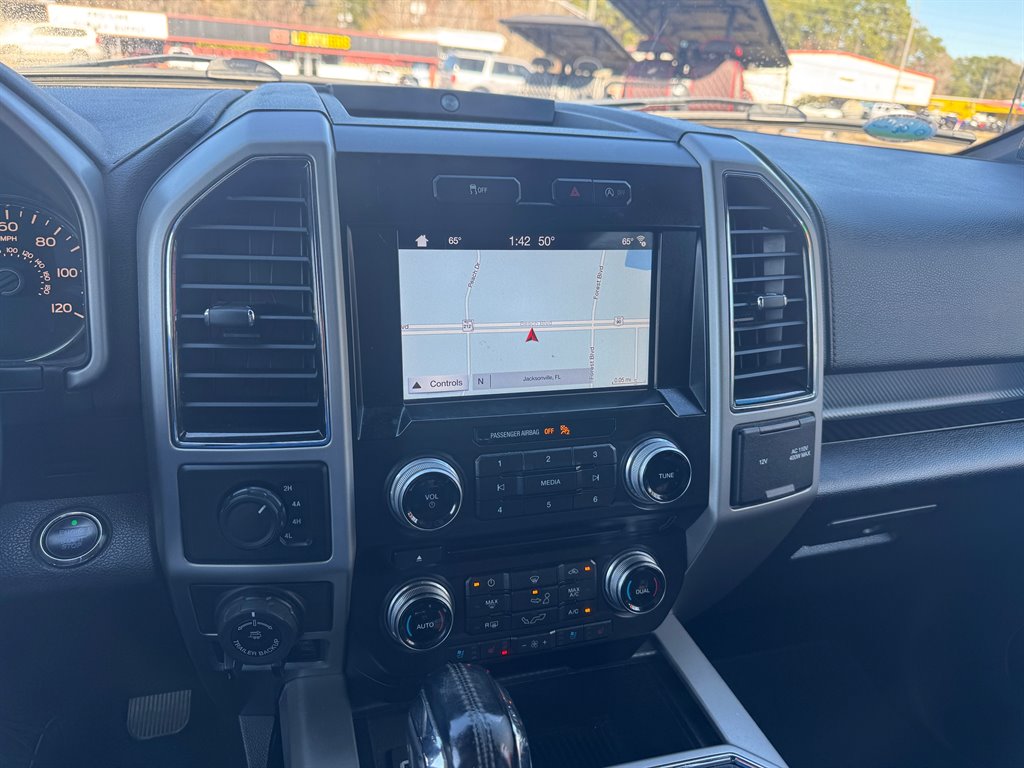 2018 Ford F150 Lariat photo