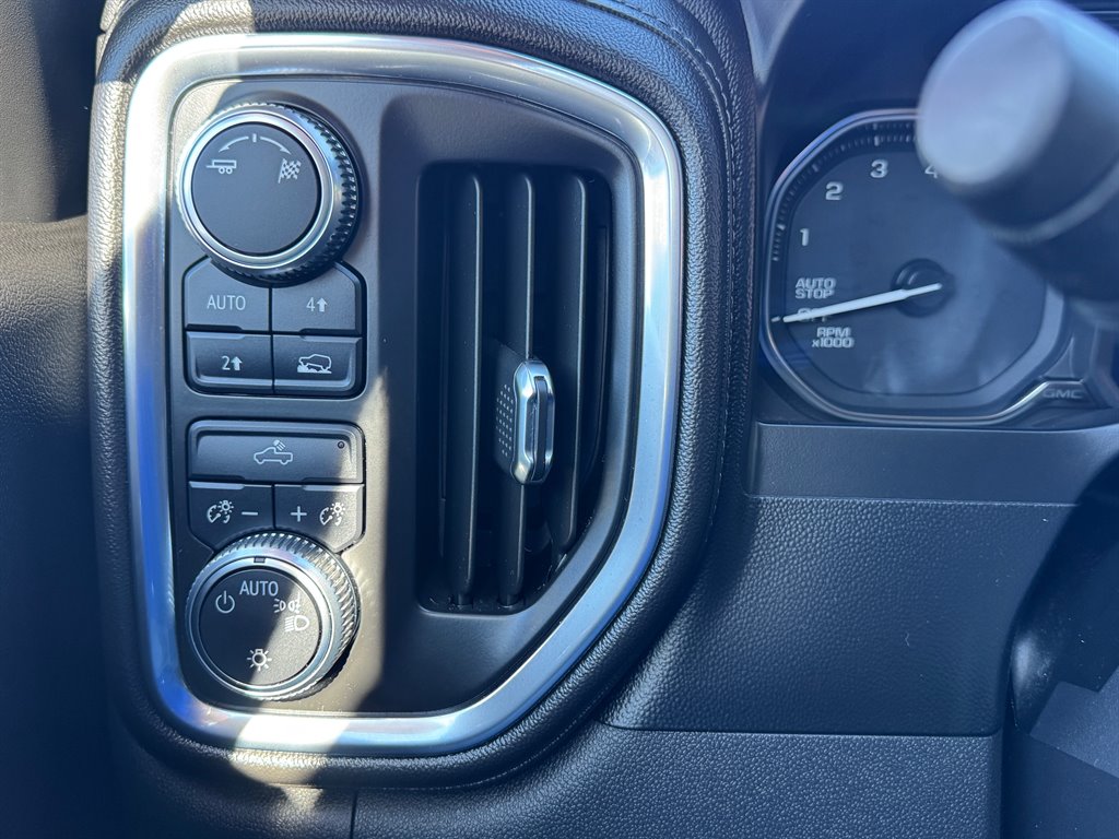 2019 GMC Sierra 1500 SLE photo