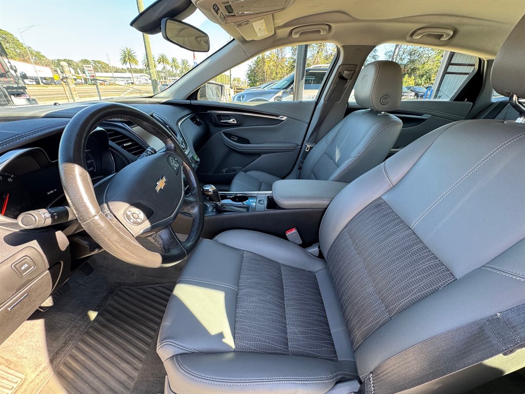 2018 Chevrolet Impala LT photo