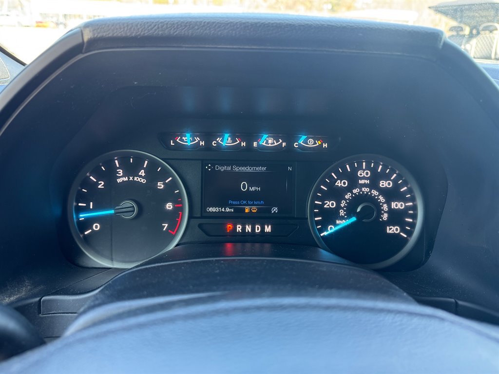 2019 Ford F150 XLT photo
