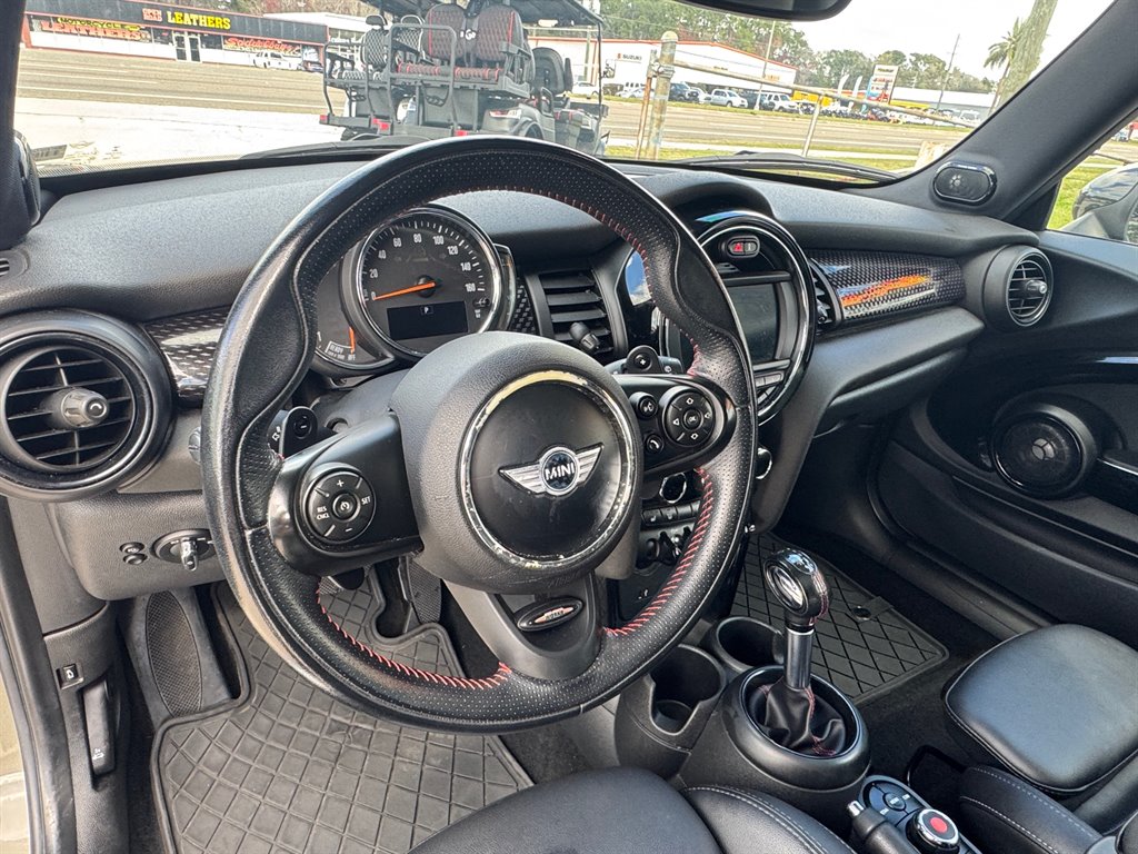 2019 MINI Cooper S photo
