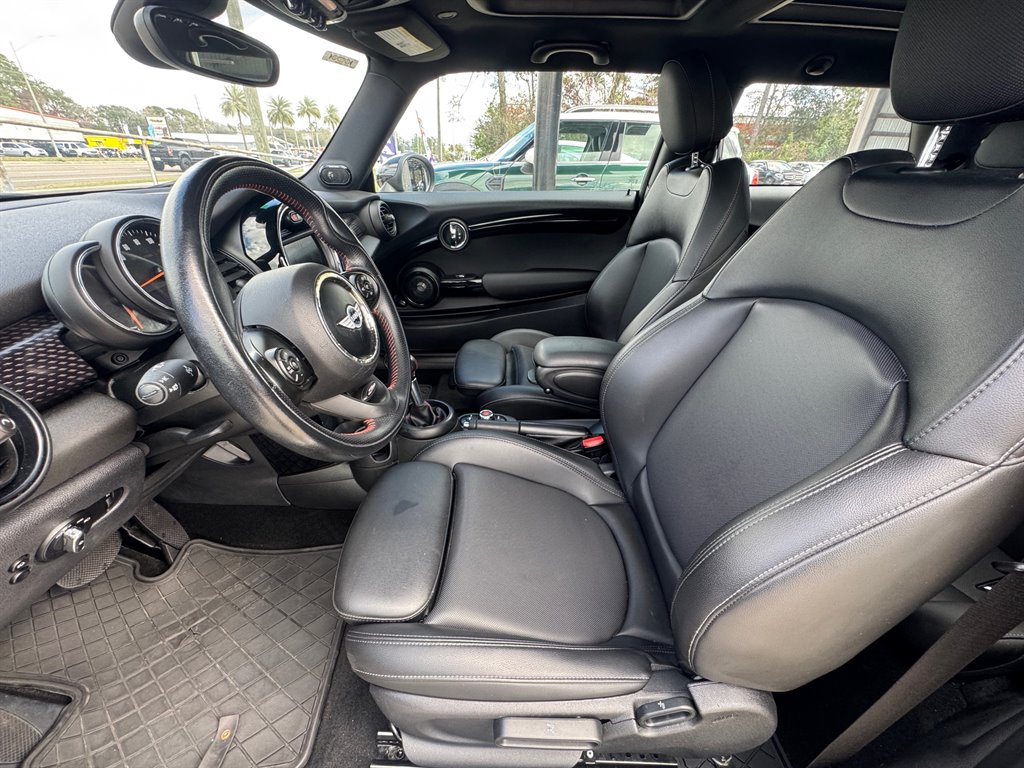 2019 MINI Cooper S photo