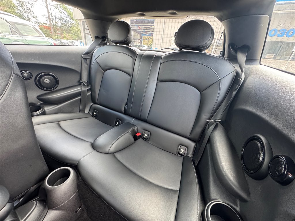 2019 MINI Cooper S photo