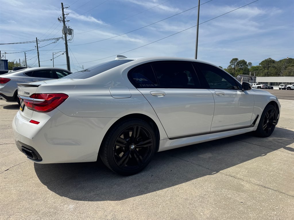 2018 BMW 7-Series 740i photo