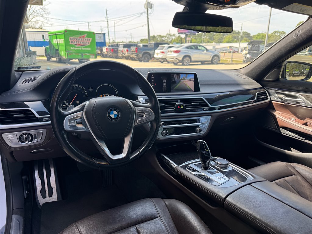 2018 BMW 7-Series 740i photo