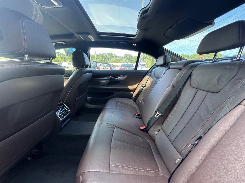 2018 BMW 7-Series 740i photo