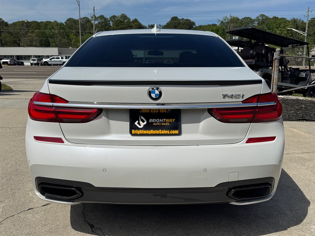 2018 BMW 7-Series 740i photo
