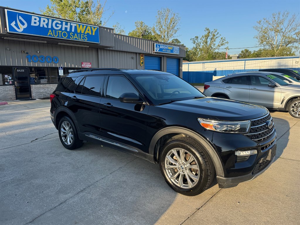 2020 Ford Explorer XLT photo
