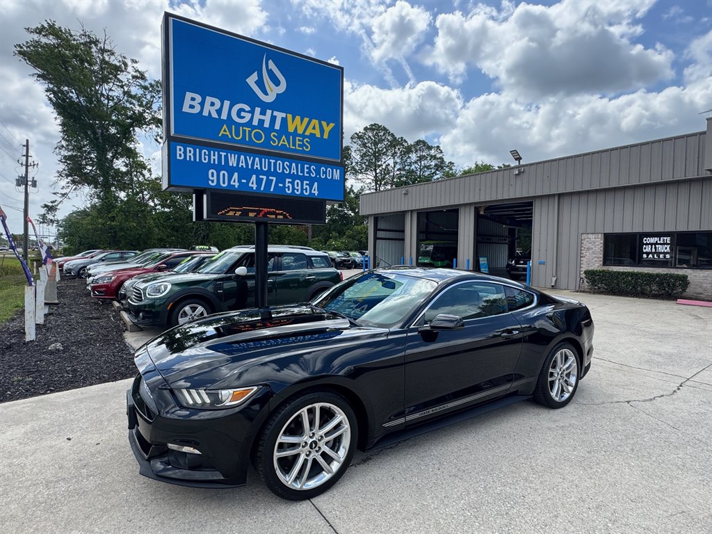 2017 Ford Mustang ECO Premium photo