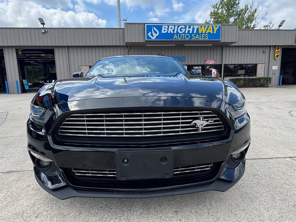 2017 Ford Mustang ECO Premium photo