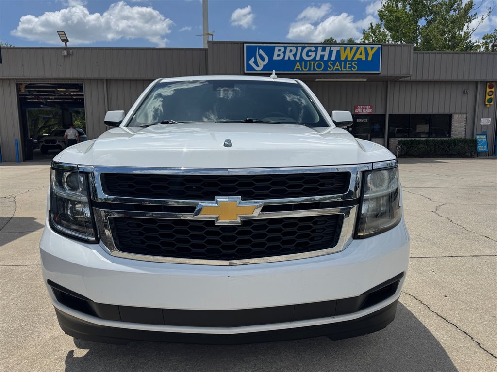 2018 Chevrolet Suburban 1500 LT photo
