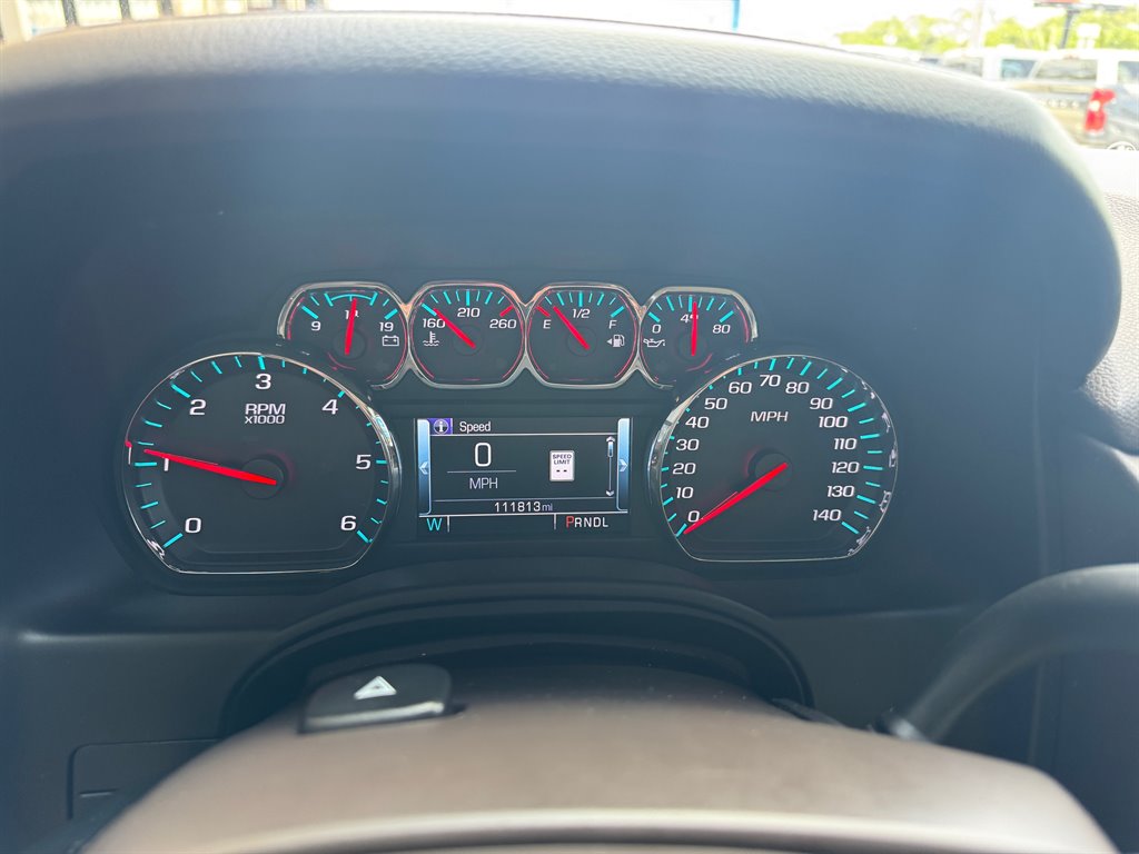 2018 Chevrolet Suburban 1500 LT photo