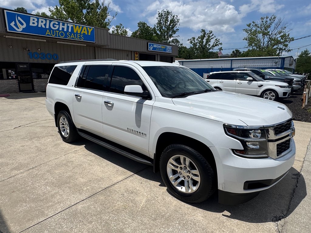 2018 Chevrolet Suburban 1500 LT photo