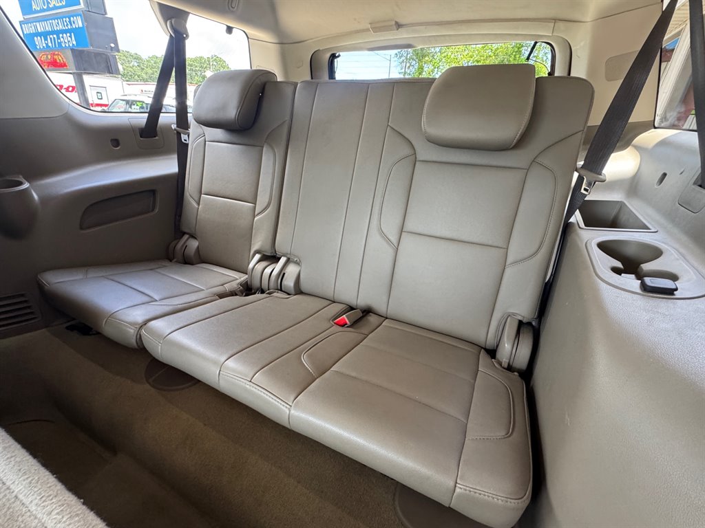 2018 Chevrolet Suburban 1500 LT photo