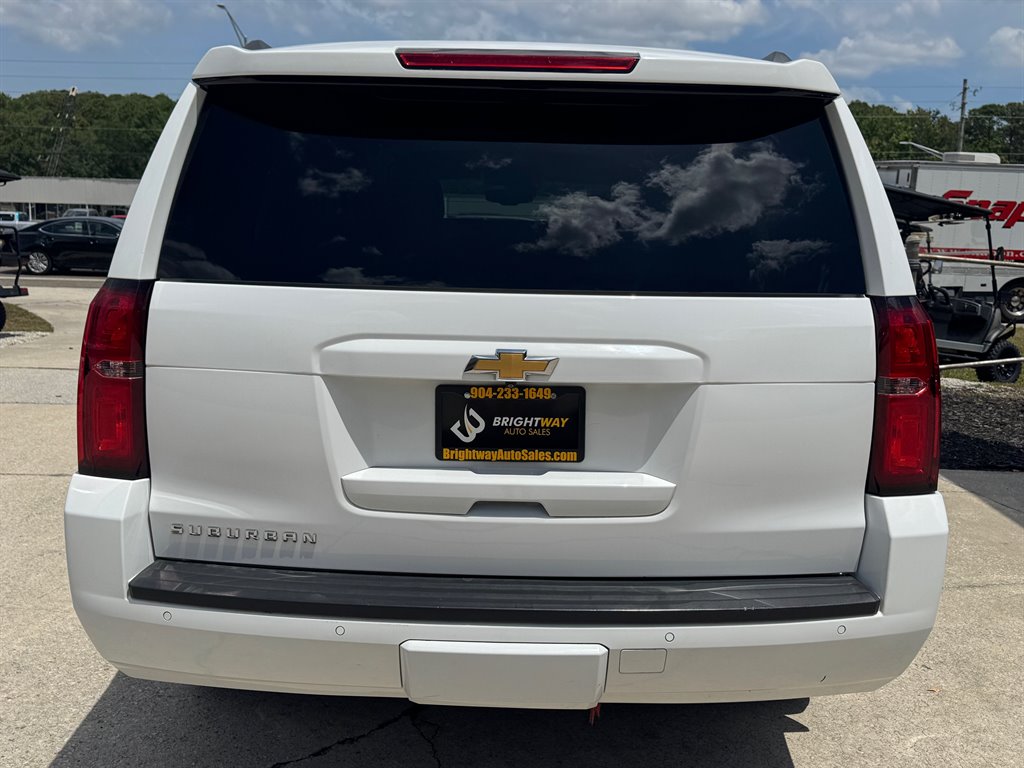 2018 Chevrolet Suburban 1500 LT photo