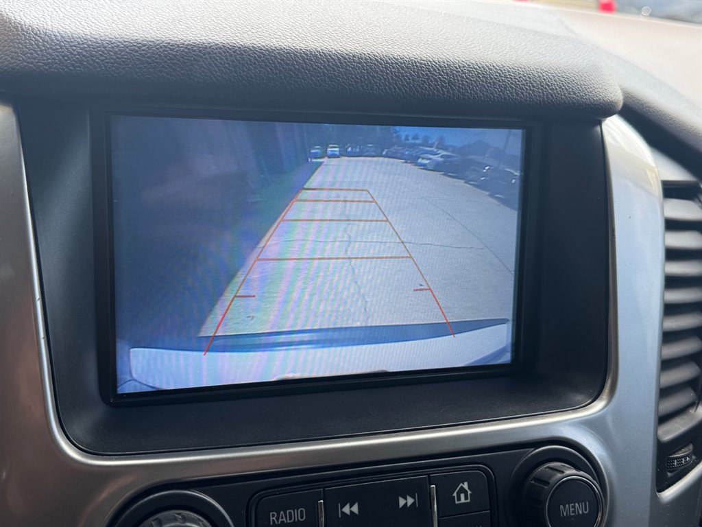 2018 Chevrolet Suburban 1500 LT photo