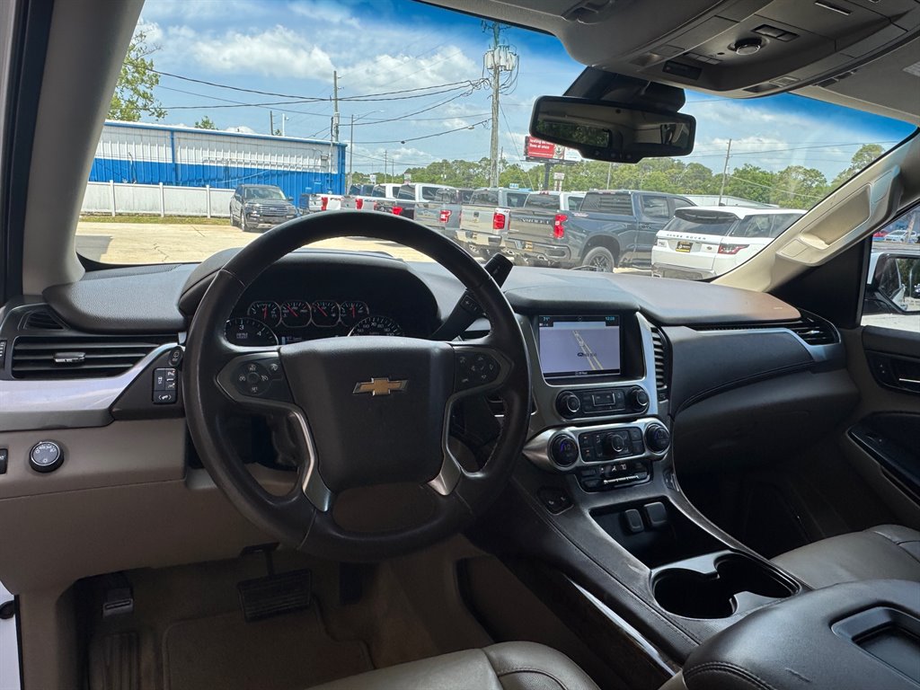 2018 Chevrolet Suburban 1500 LT photo