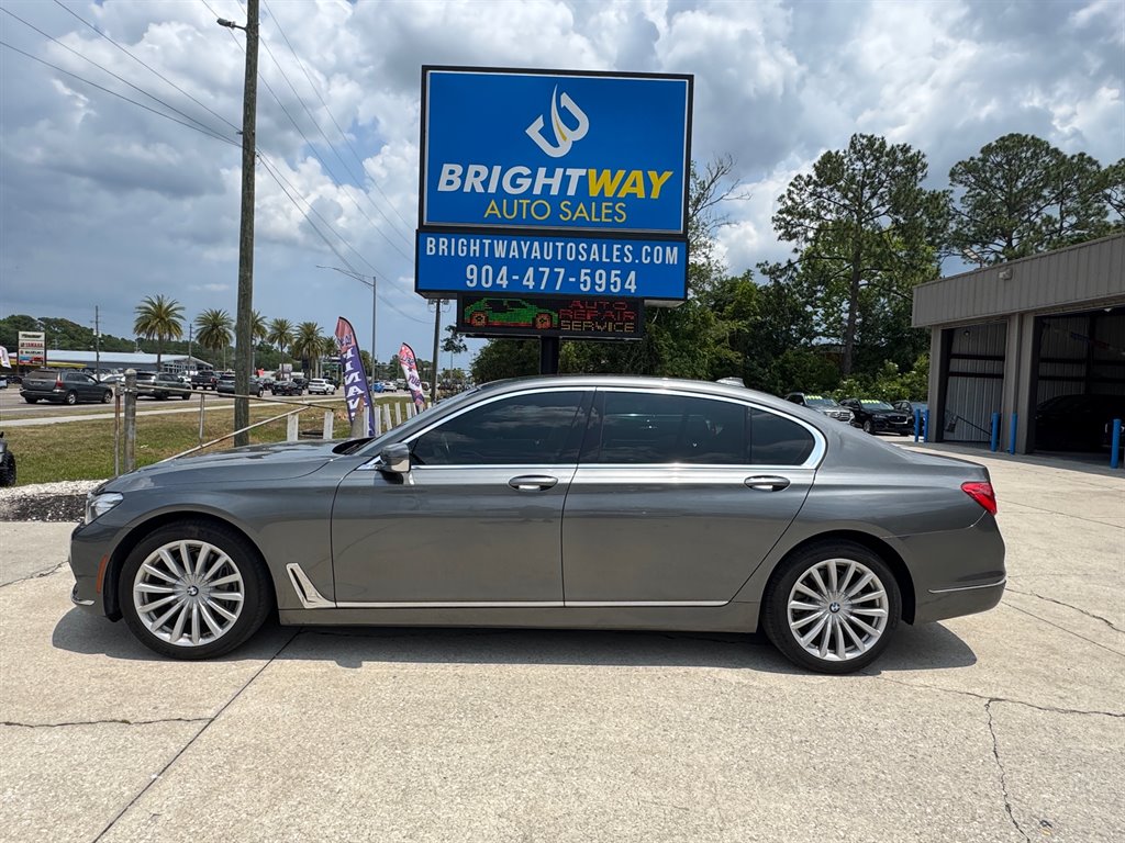 2019 BMW 7-Series 740i photo